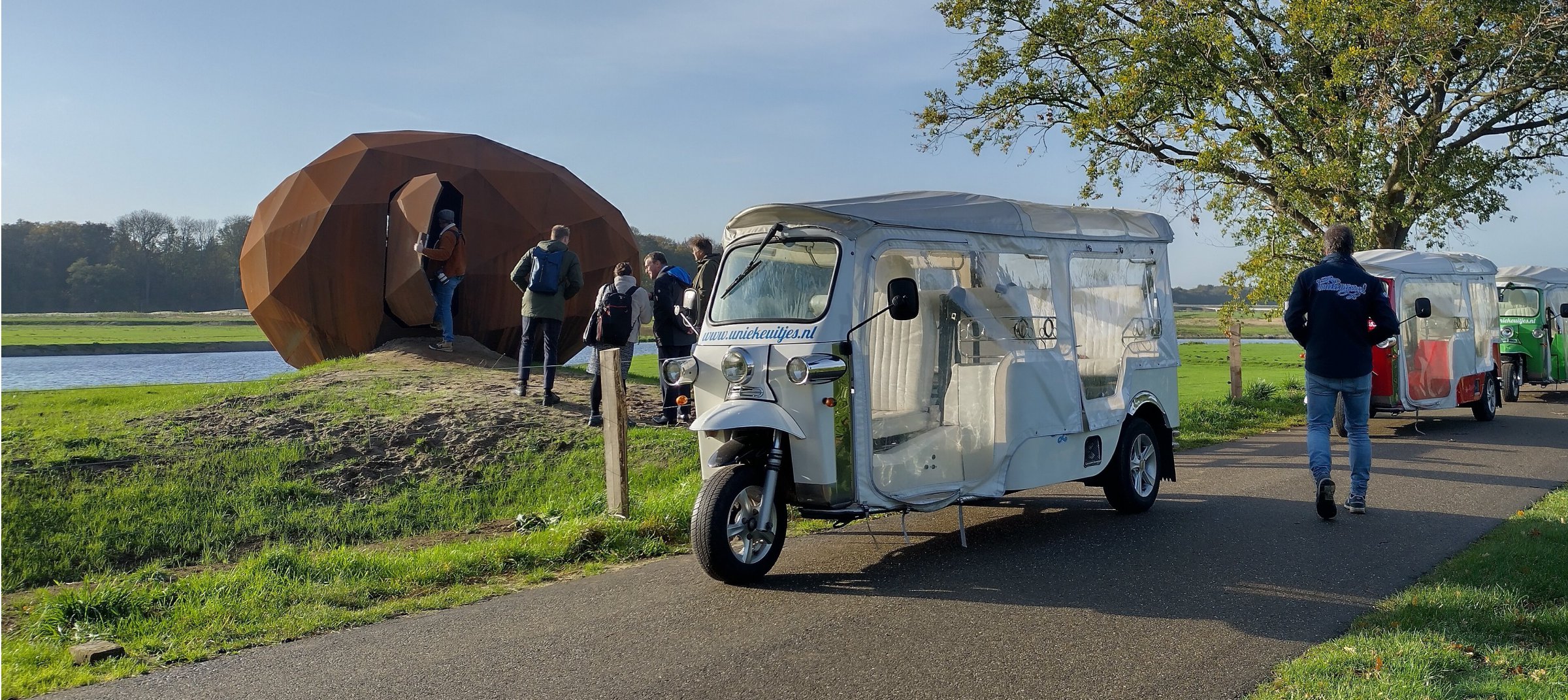 bedrijfsuitje met tuk tuk